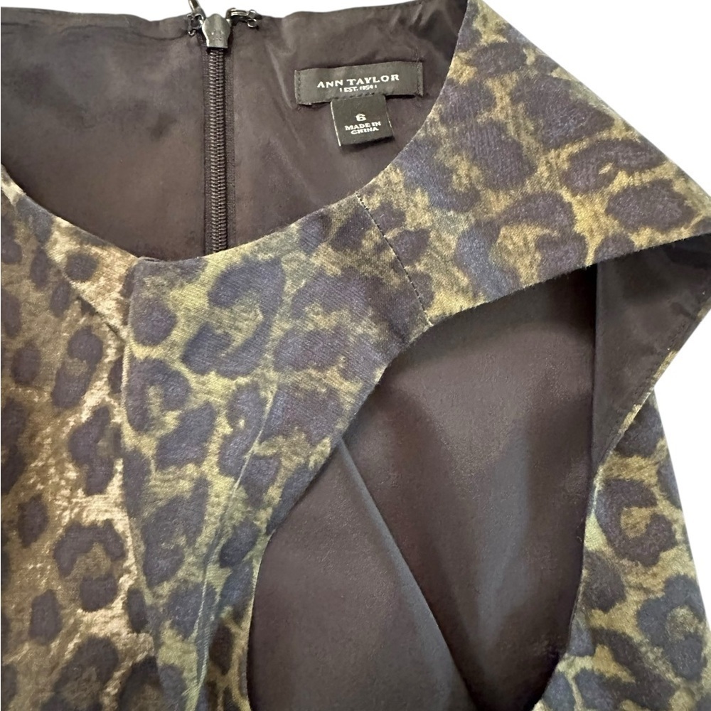 Ann Taylor Cheetah Print Sheath Dress Size 6 - Picture 16 of 17